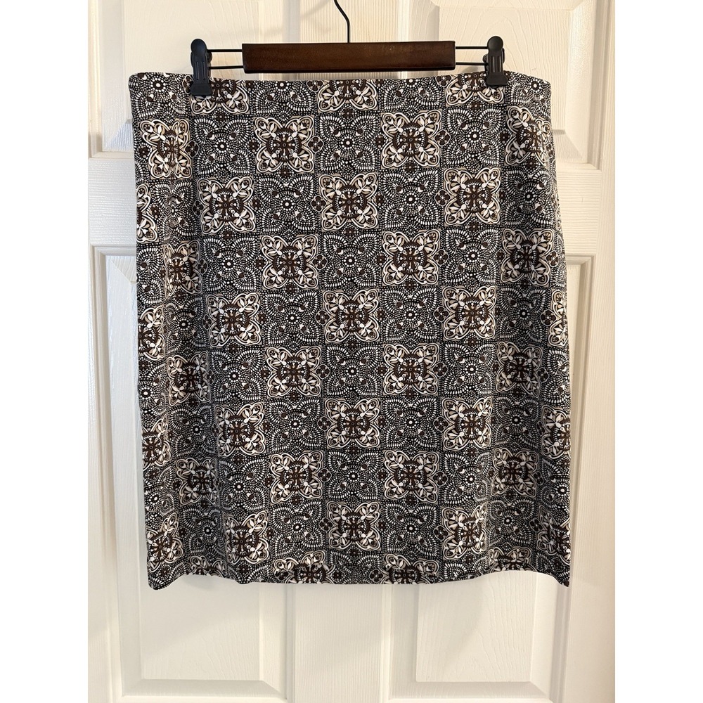 Talbots Petites 16P Geometric Knit Pencil Skirt Stretch Knee Black White